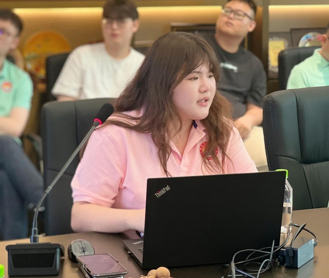 佛山吴川商会青企会来人生就是博集团新总部参观学习